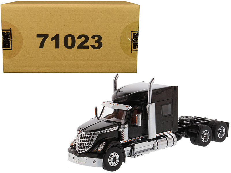 International LoneStar Sleeper Cab Truck Tractor Black 1/50 Diecast