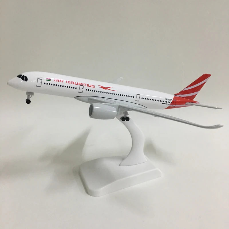 JASON TUTU 20cm Model Aircraft 1:300 scale Diecast