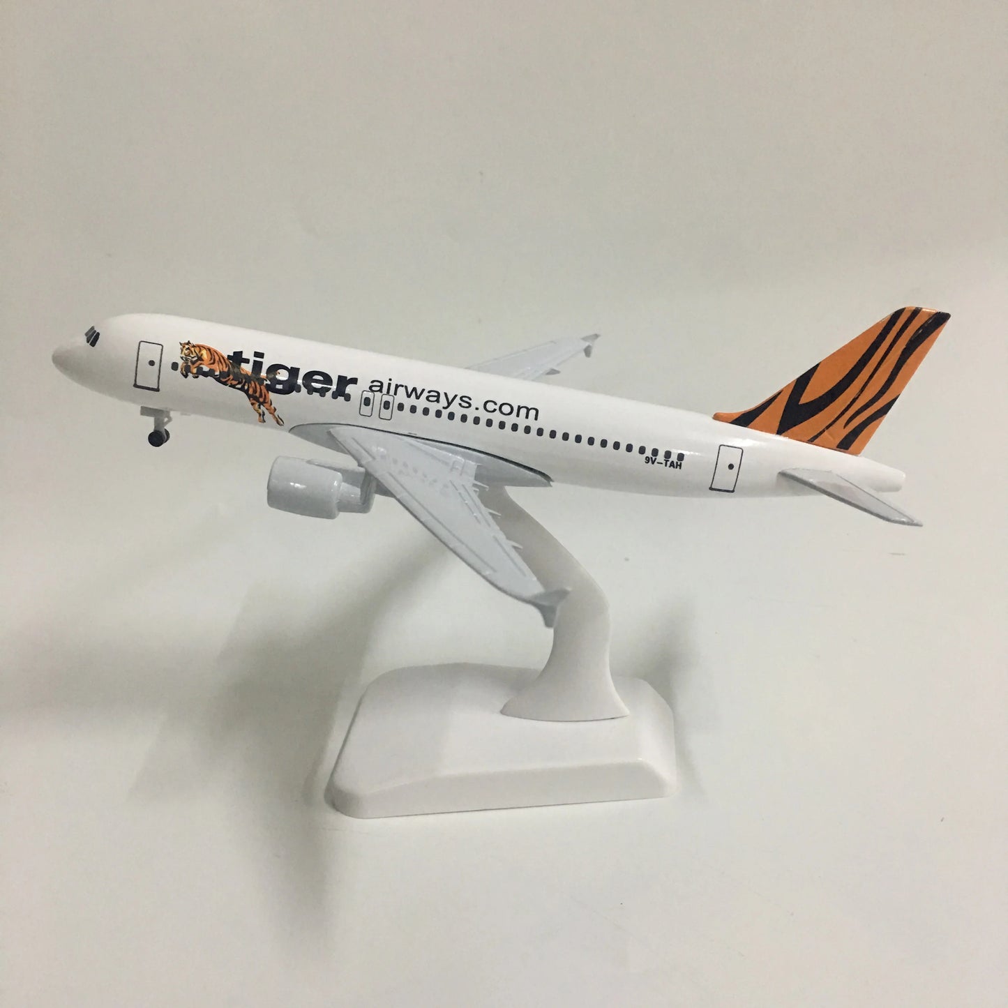 JASON TUTU 20cm Diecast Model Commercial Aircraft - Various Models Available