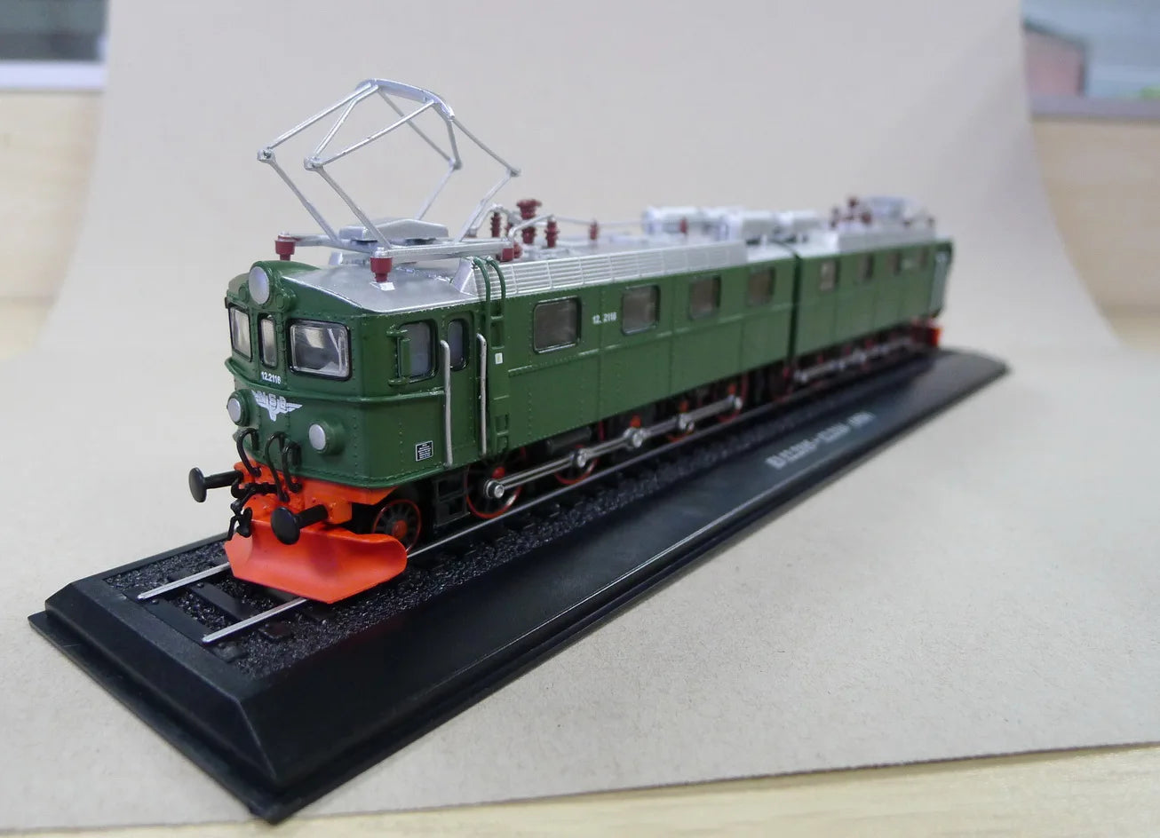 Atlas El 12.2115 + 12.2116 (1954) TRAIN 1/87 Diecast Model