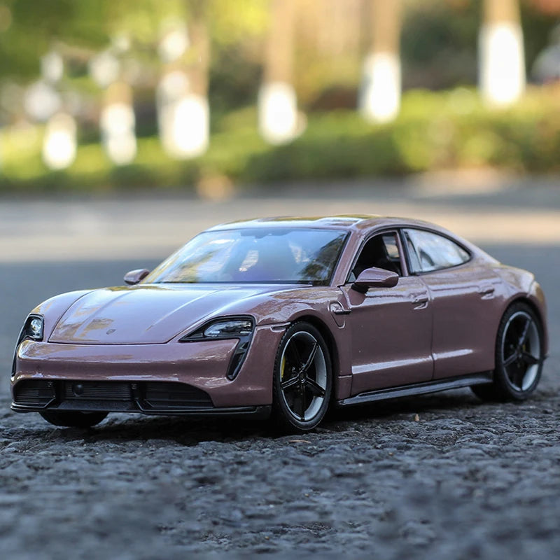 WELLY 1:24 Porsche Taycan Turbo S Alloy Car Diecasts & Toy Vehicles Car Model Miniature Scale Model Car Toy For Children