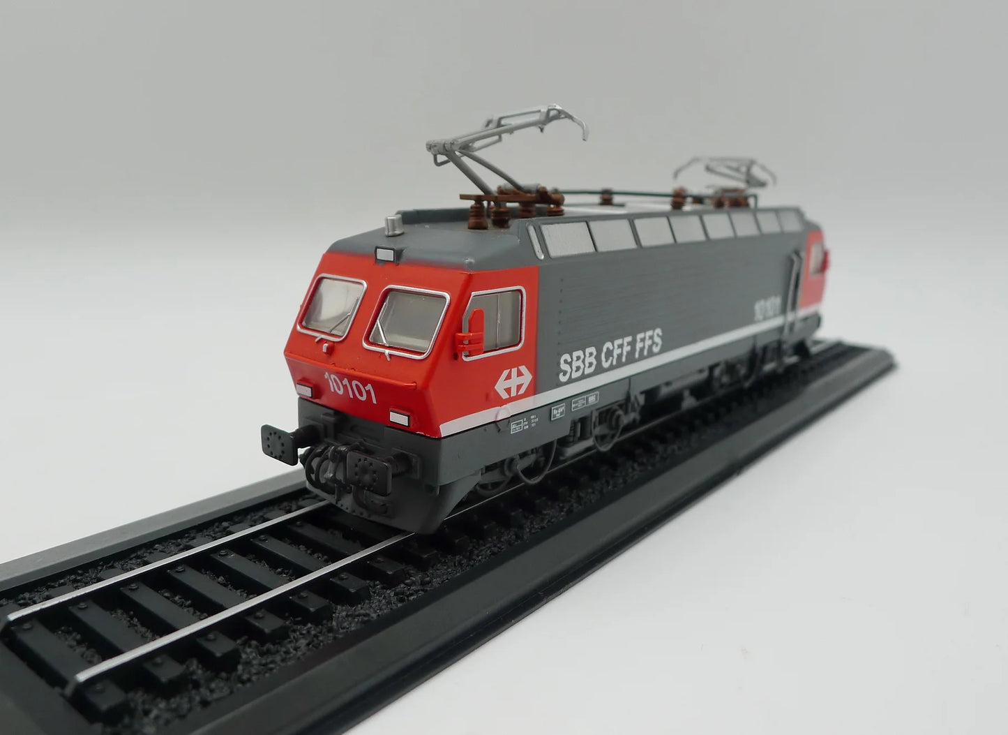 Atlas Re 4/4 IV Nr. 10101 (1982) TRAIN 1/87 Diecast Model