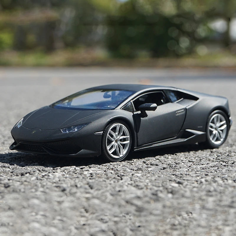 WELLY 1:24 Lamborghini LP610-4 Huracan Alloy Car Diecast Model