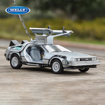 WELLY 1:24 Diecast Alloy Car Model – Back to the Future Edition