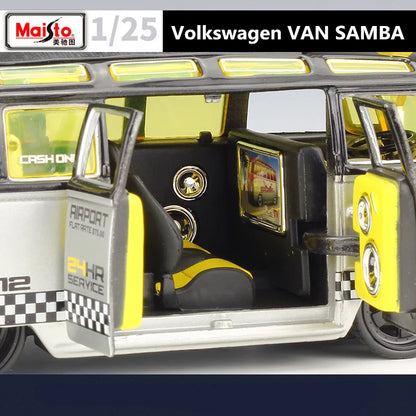 Maisto 1:24 Volkswagen Samba Bus Diecast Model