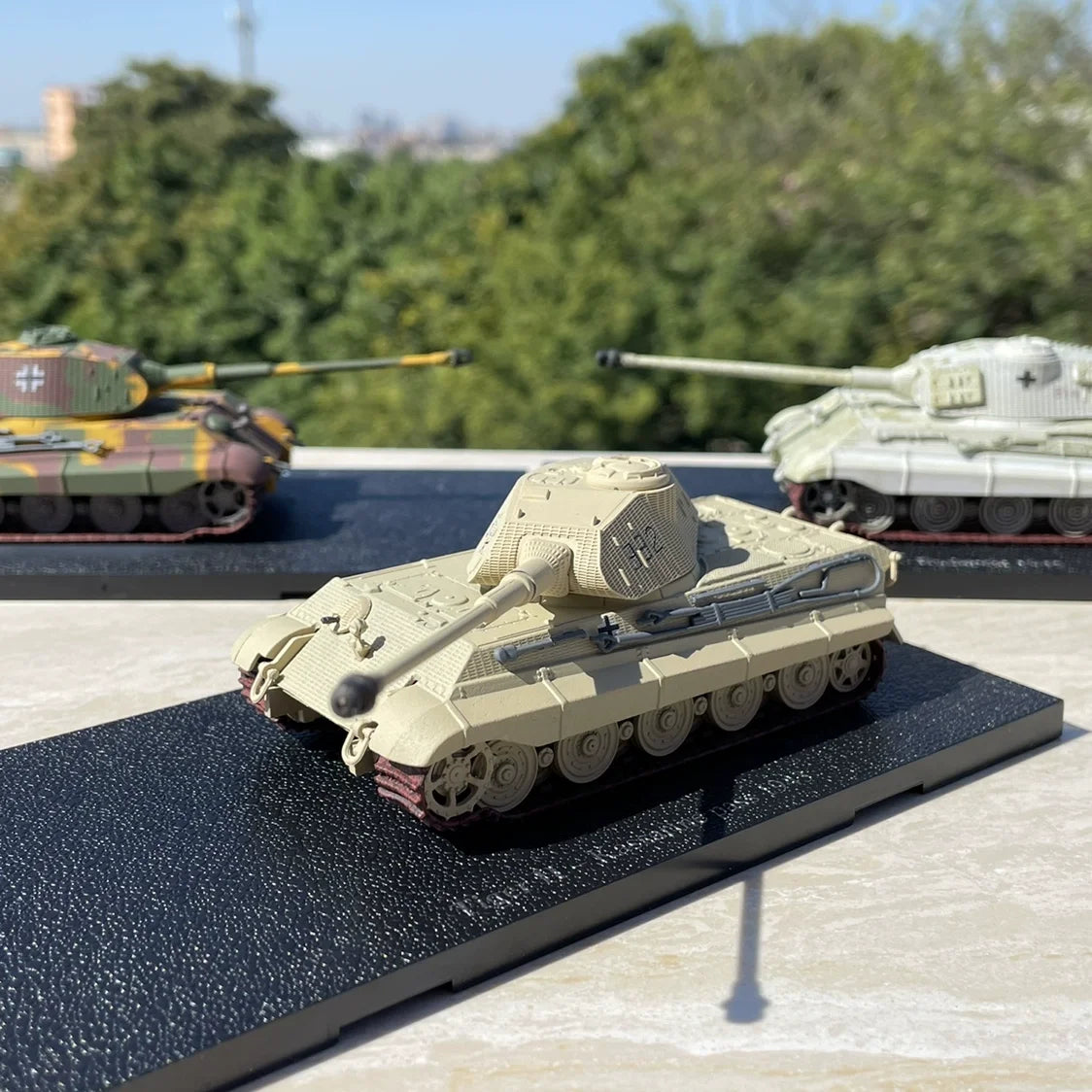 Tank Armored Vehicle Diecast Collectible Model