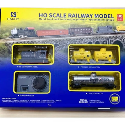 HO Scale 1:87 Electric Model Train Set with Locomotive, Carriages and Track