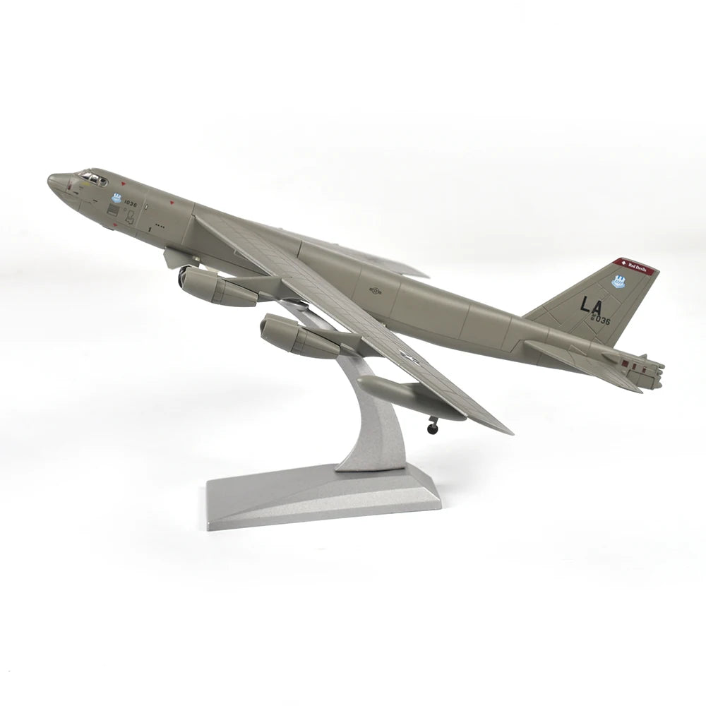 JASON TUTU 1/200 Scale Alloy Model Diecast Aircraft Model B52 Bomber Military Fighter B-52 Drop Shipping