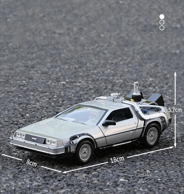WELLY 1:24 Diecast Alloy Car Model – Back to the Future Edition