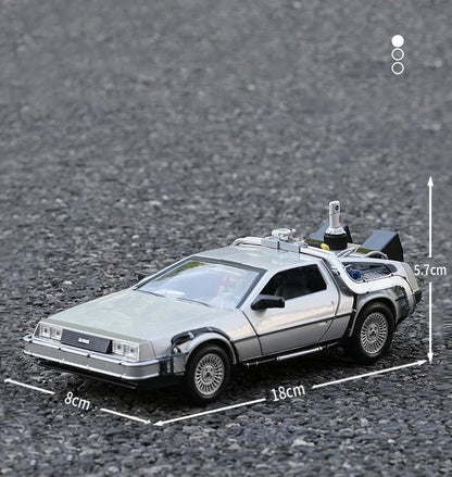 WELLY 1:24 Diecast Alloy Car Model – Back to the Future Edition