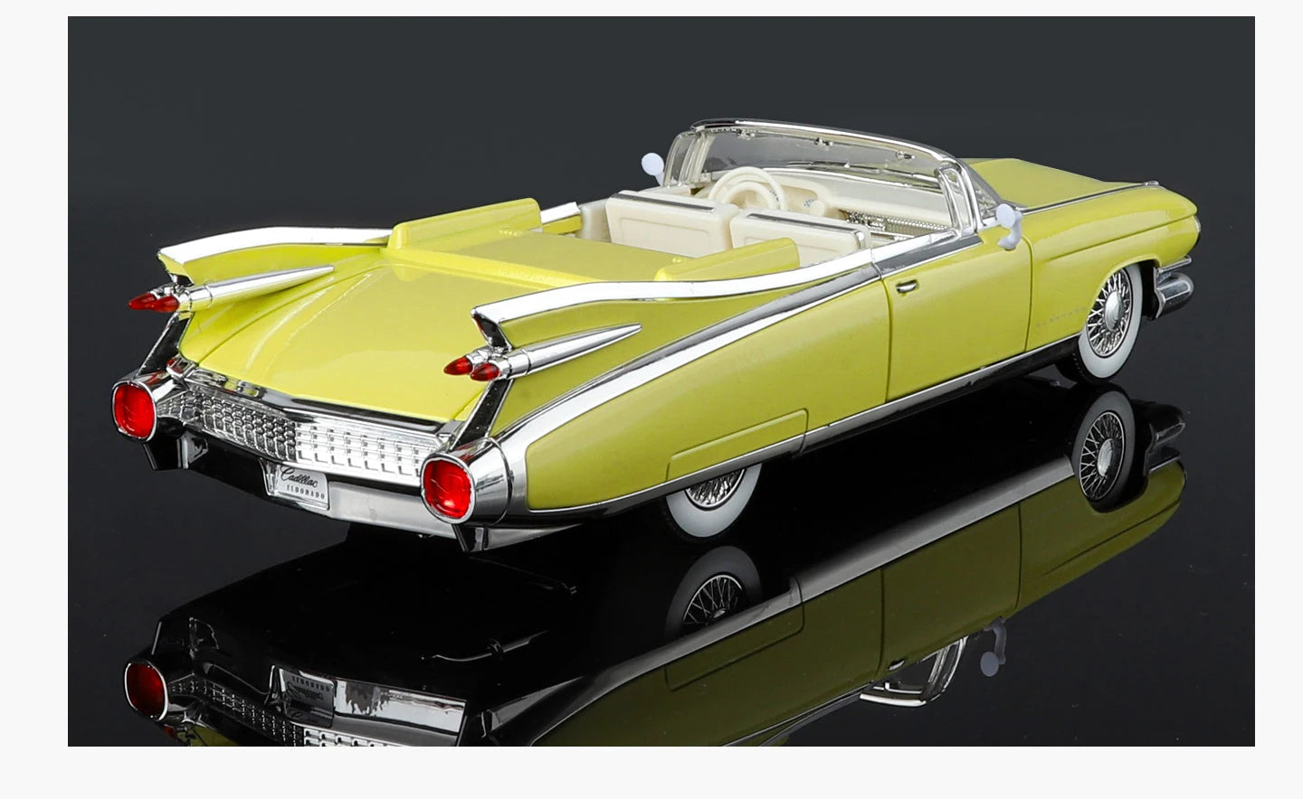 1:24 Retro Luxury Convertible Sports Car Diecast Model