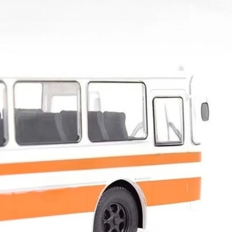 MODEL RTR 1:43 LAZ-699R Retro Intercity Bus Collectible Model