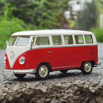 WELLY 1:24 Volkswagen VW T1 Bus Diecast Model Car