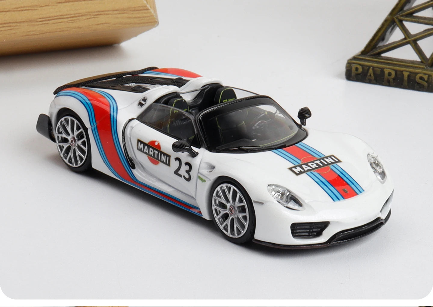 TOP LUX 1:64 Porsche 918 Spyder Diecast Model Car by WELLY