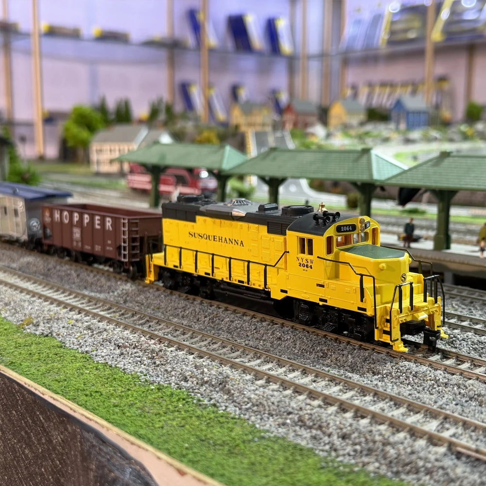 HO 1/87 Model Train GP-20 Diesel Electric Locomotive