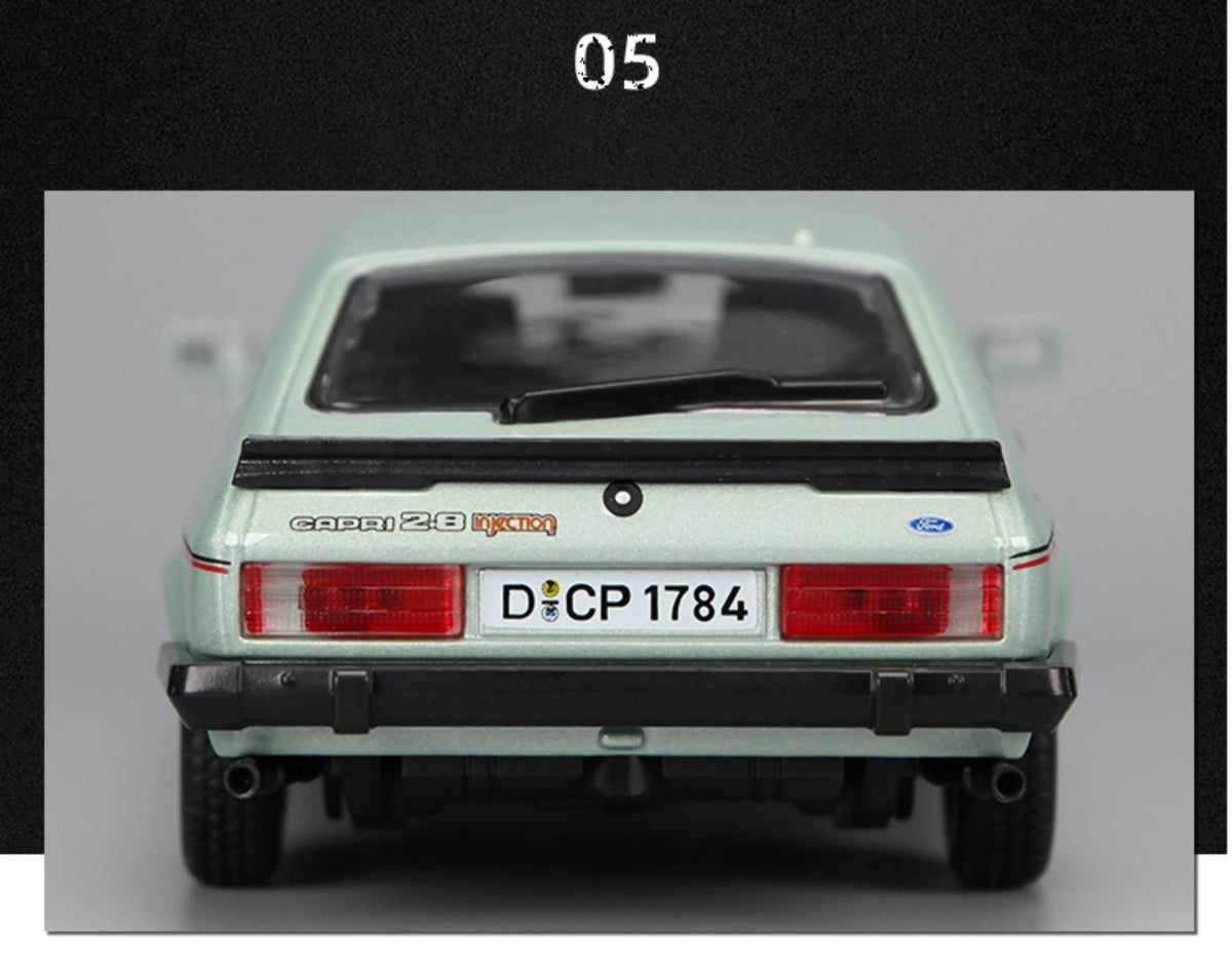 Bburago 1:24 Ford Capri 1982 Alloy Car Diecasts & Toy Vehicles Car Model Miniature Scale Model Car For Children