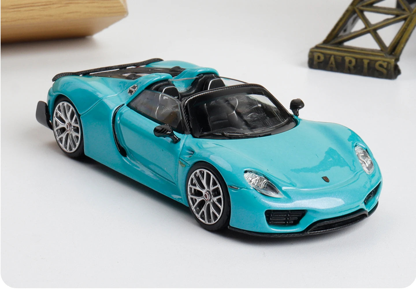 TOP LUX 1:64 Porsche 918 Spyder Diecast Model Car by WELLY