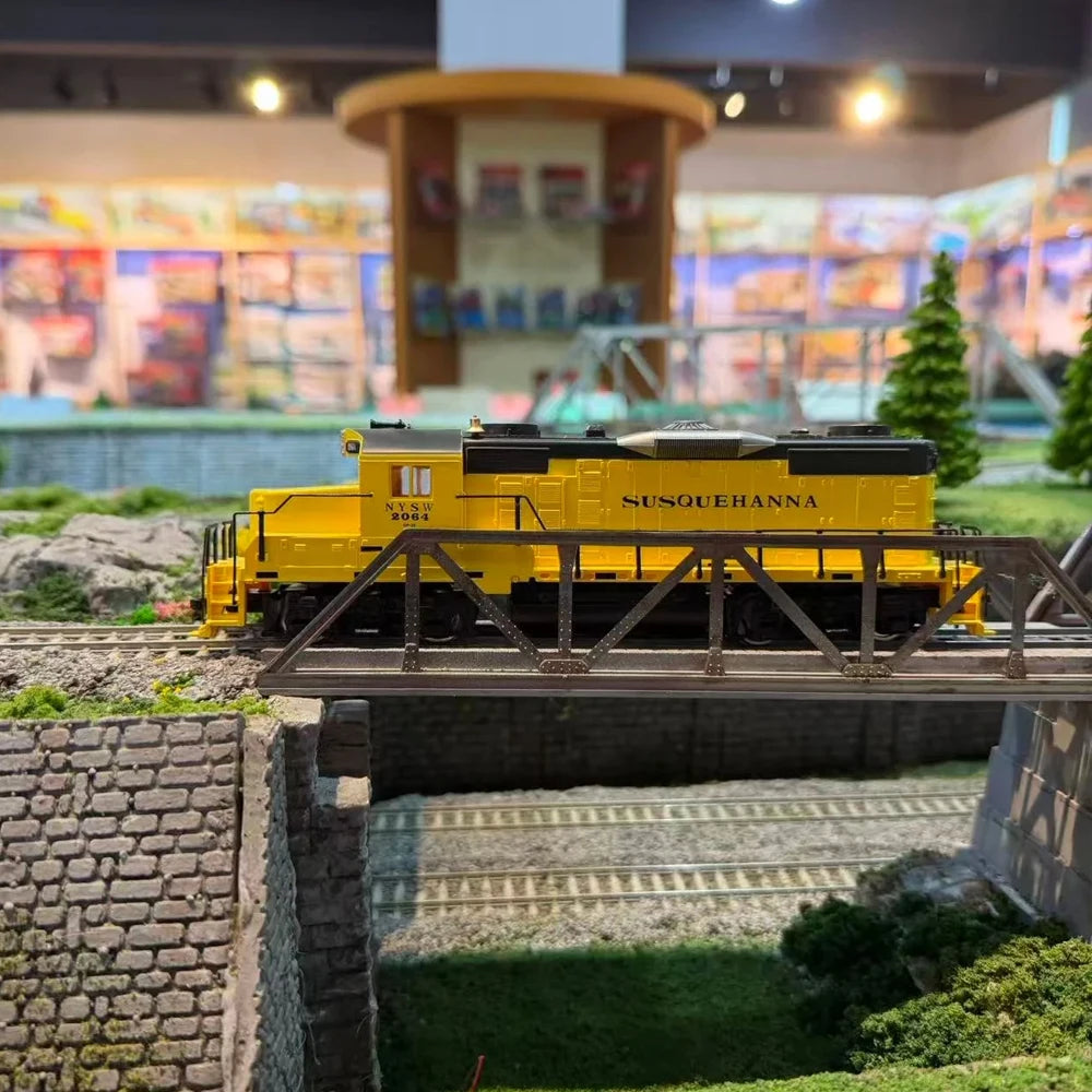 HO 1/87 Model Train GP-20 Diesel Electric Locomotive