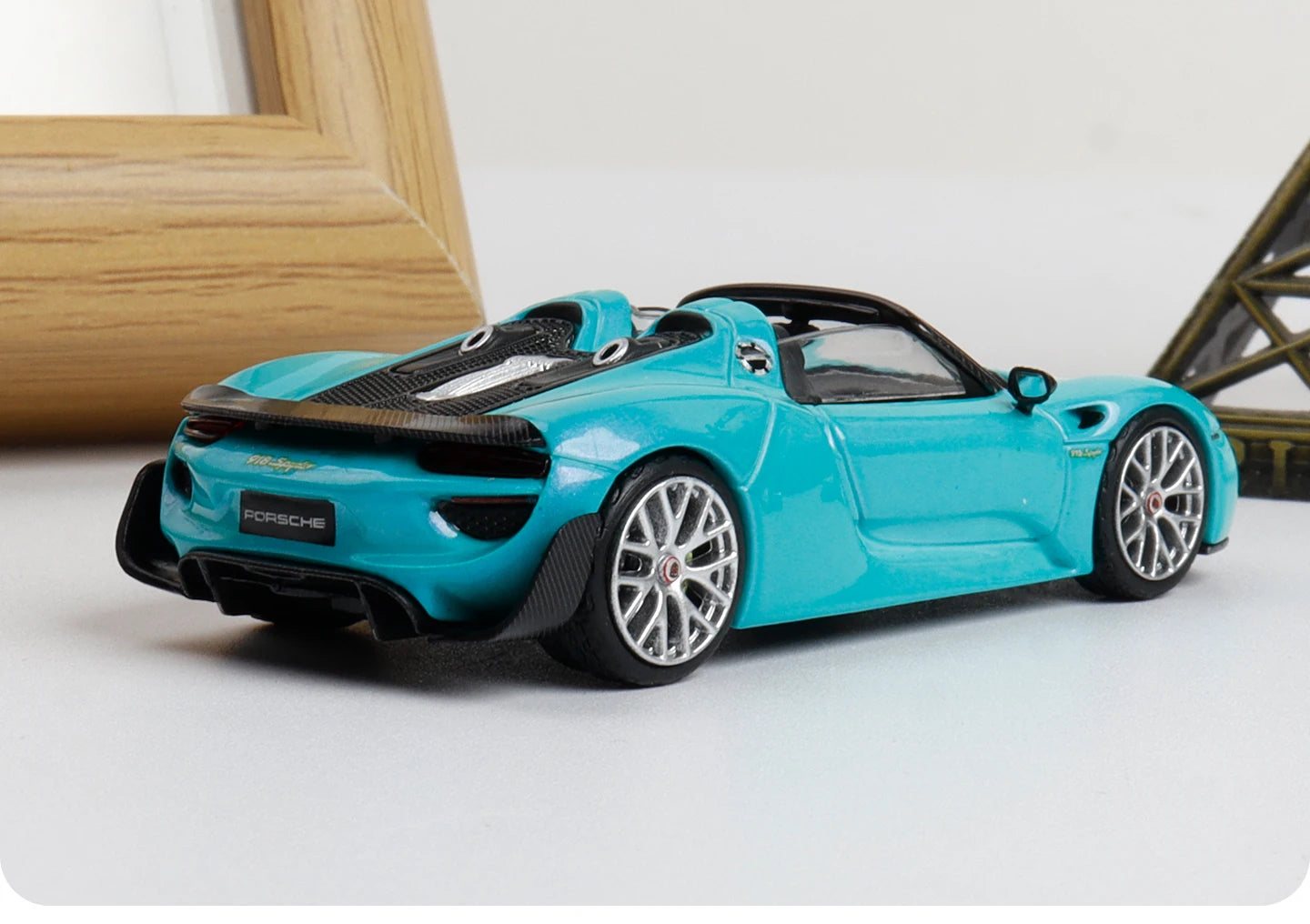 TOP LUX 1:64 Porsche 918 Spyder Diecast Model Car by WELLY
