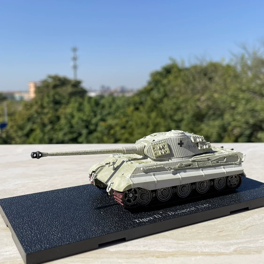 Tank Armored Vehicle Diecast Collectible Model