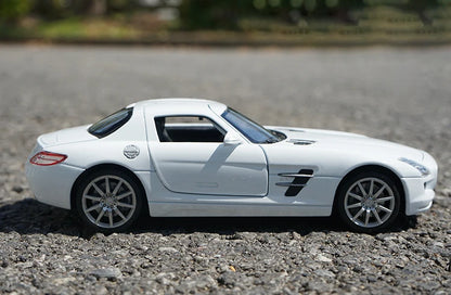 WELLY 1:24 Mercedes-Benz SLS AMG Diecast Model Car
