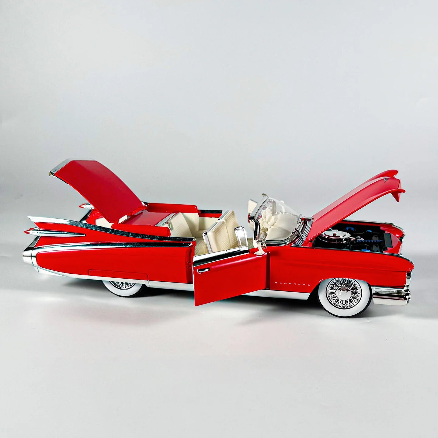 1:24 Retro Luxury Convertible Sports Car Diecast Model