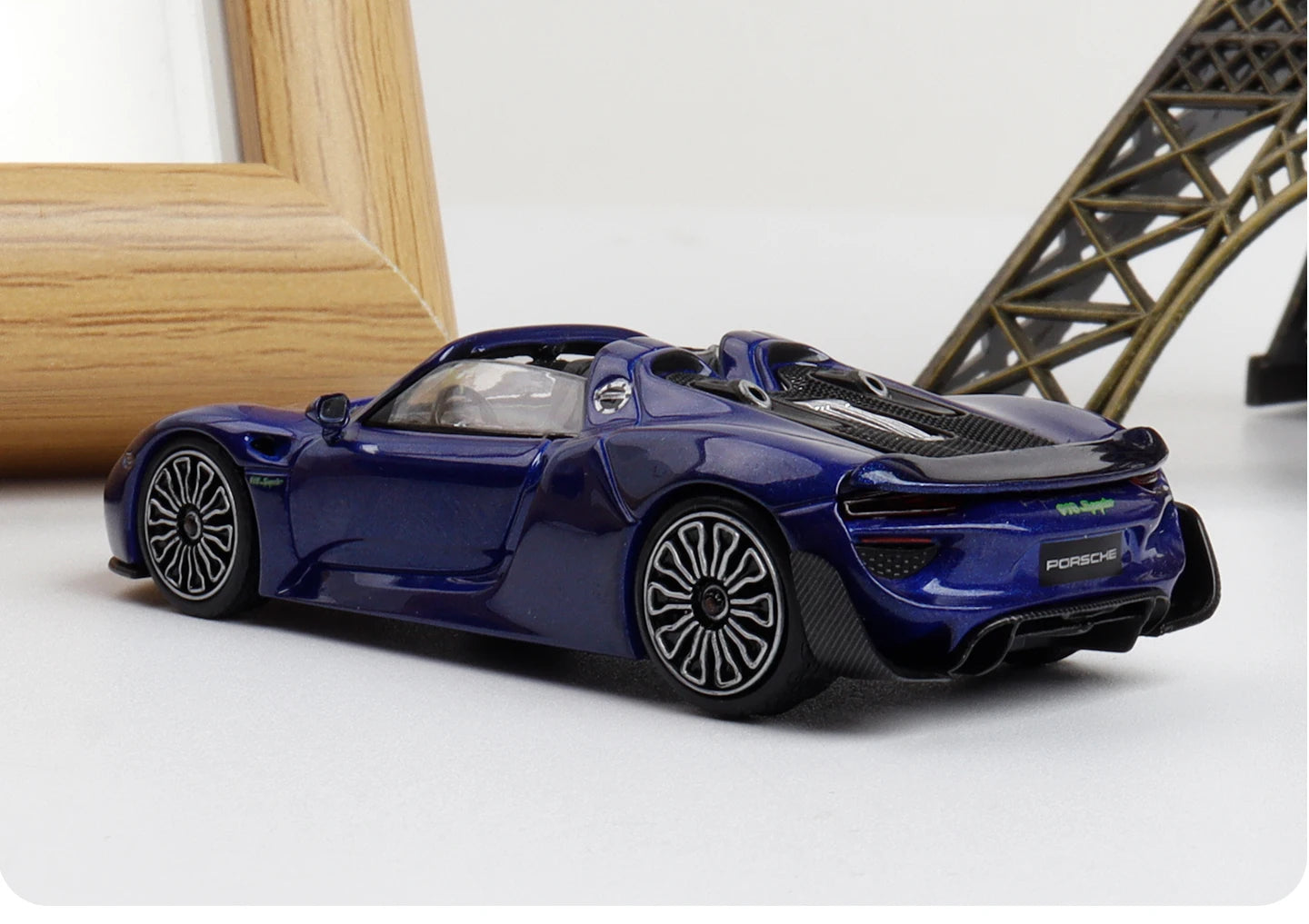 TOP LUX 1:64 Porsche 918 Spyder Diecast Model Car by WELLY