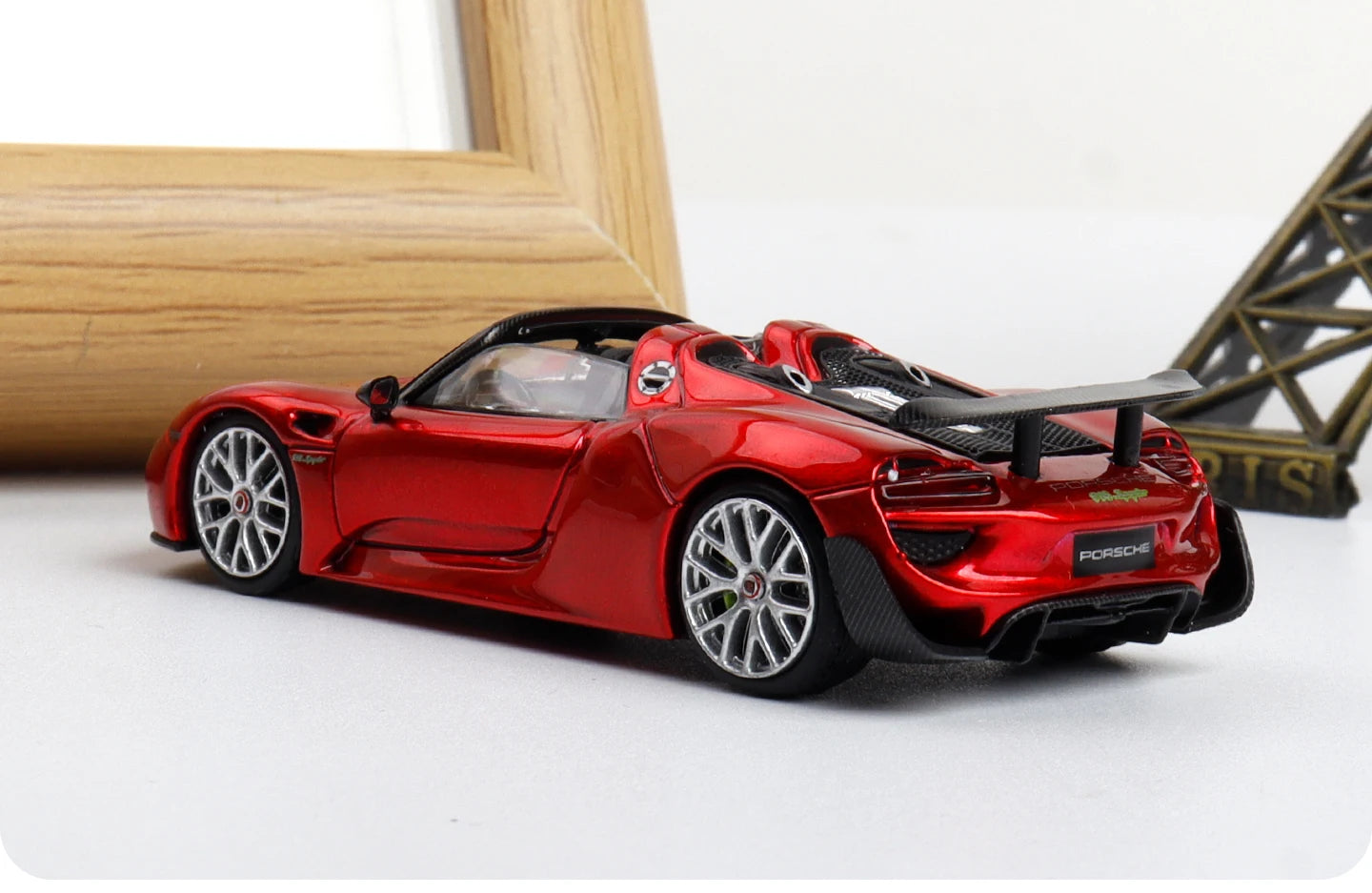 TOP LUX 1:64 Porsche 918 Spyder Diecast Model Car by WELLY