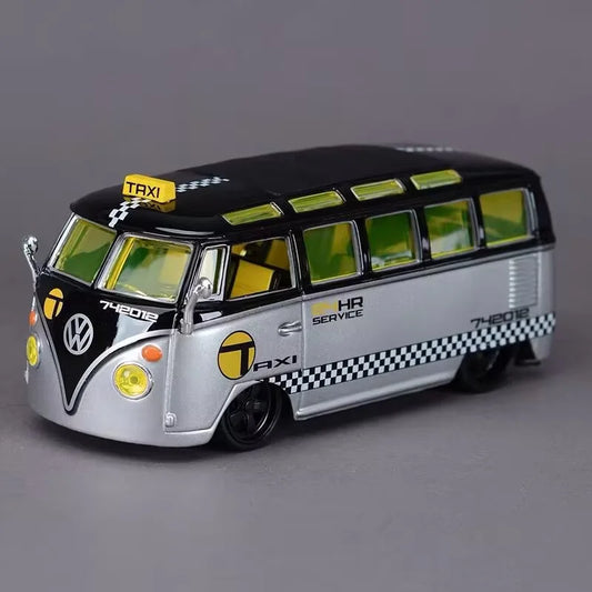 Maisto 1:24 Volkswagen Samba Bus Diecast Model