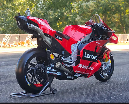 Maisto 1:6 Ducati Desmosedici GP #63 Diecast Motorcycle Model