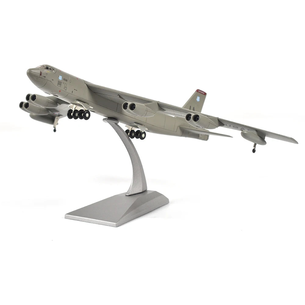JASON TUTU 1/200 Scale Alloy Model Diecast Aircraft Model B52 Bomber Military Fighter B-52 Drop Shipping