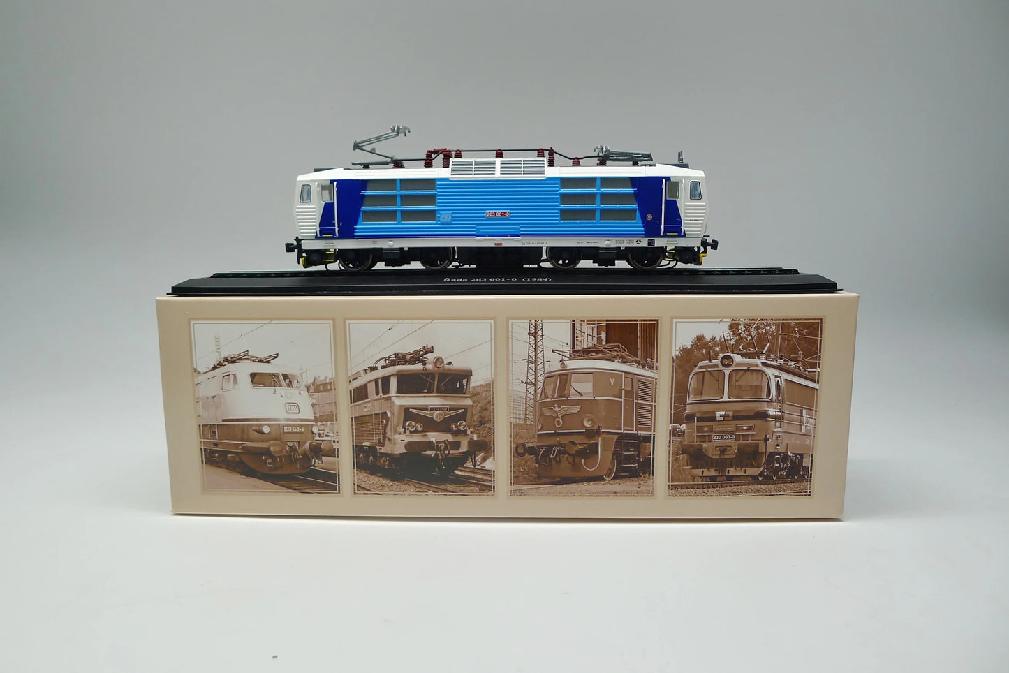 Atlas Řada 263 001 (1984) TRAIN 1/87 Diecast Model
