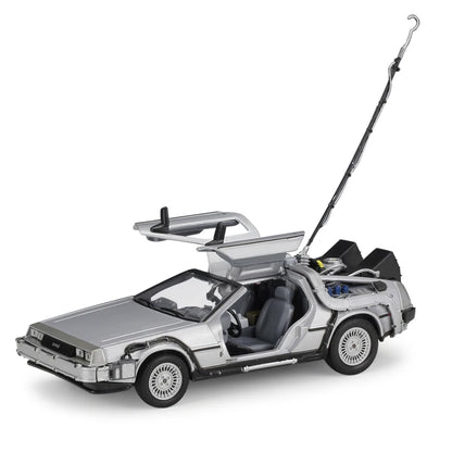 WELLY 1:24 Diecast Alloy Car Model – Back to the Future Edition