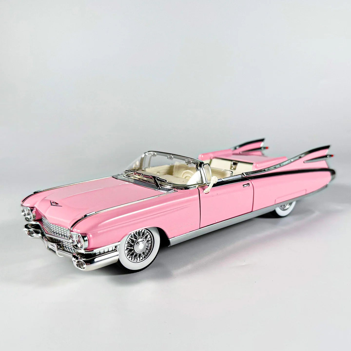 1:24 Retro Luxury Convertible Sports Car Diecast Model