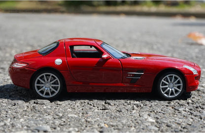 WELLY 1:24 Mercedes-Benz SLS AMG Diecast Model Car
