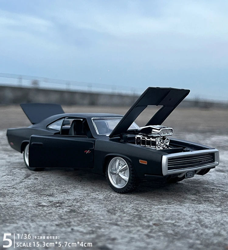 1970 Dodge Charger R/T Diecast Model Car – 1:32 Scale with Sound, Light & Pull-Back Action