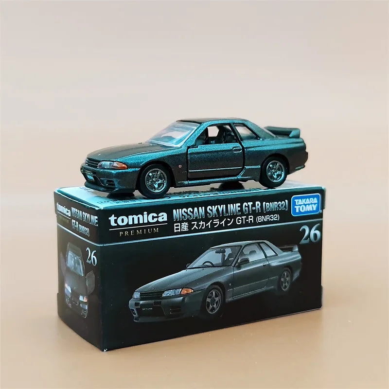 TOMY Mitsubishi Lancer Evolution X (Evo X) JDM 1:64 Diecast Model Car by Maisto